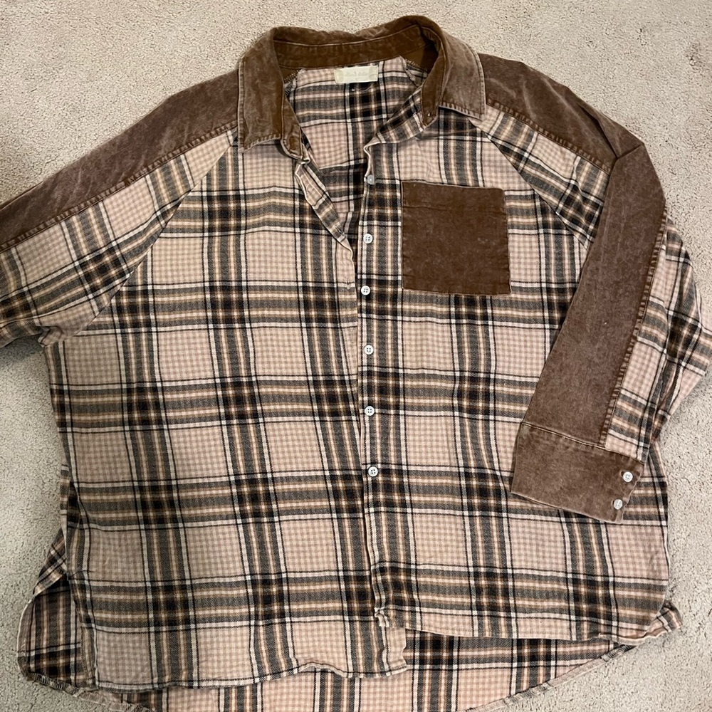 Women’s Brown Plaid Shirt